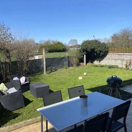 Appartement Tout Equipe 2 Chambres + Jardin Saix  Kültér fotó