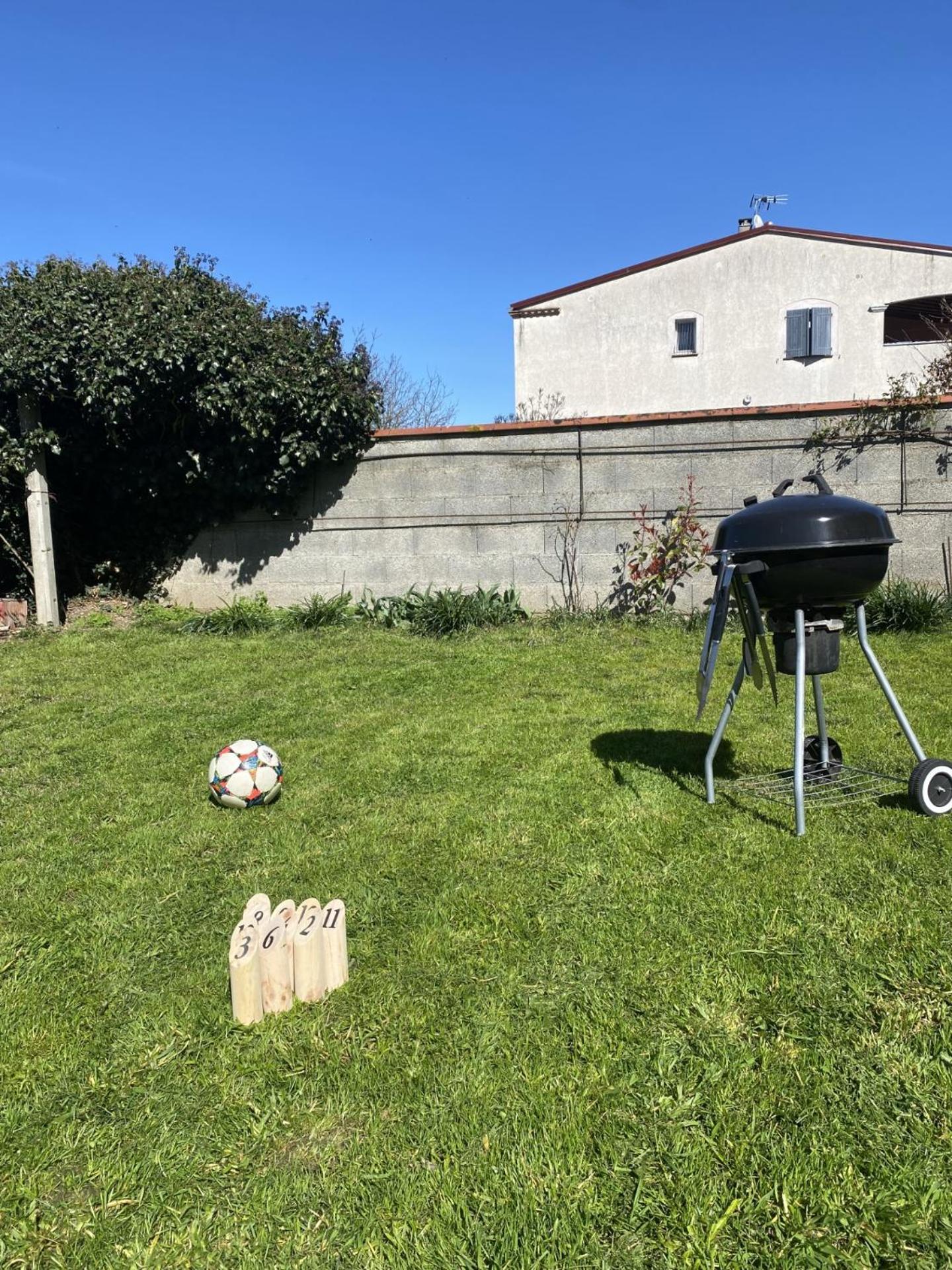 Appartement Tout Equipe 2 Chambres + Jardin Saix  Kültér fotó